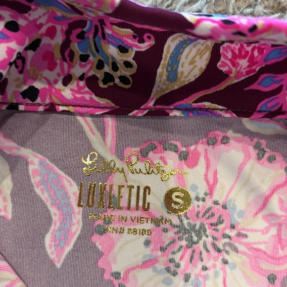 Lilly Pulitzer Luxletic Active Top - Picture 2 of 6
